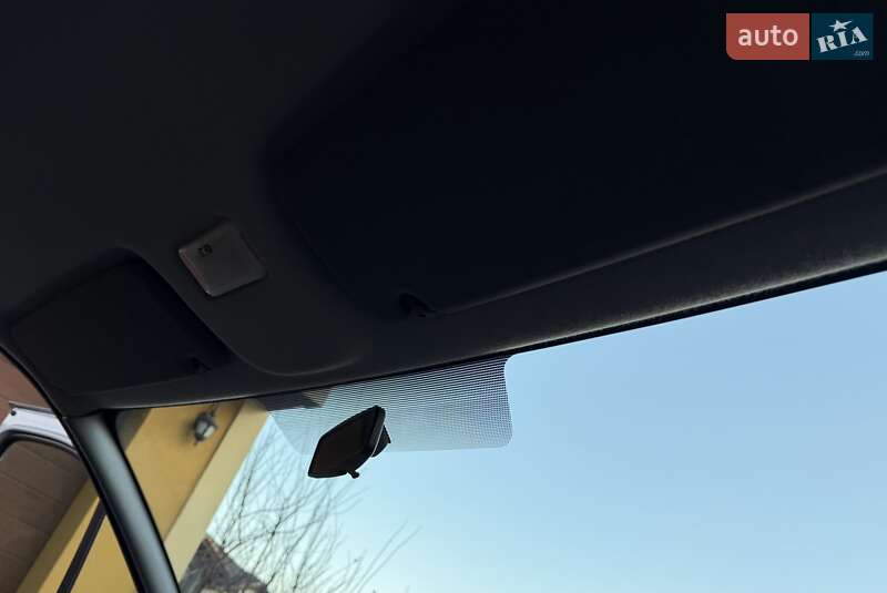 Минивэн Opel Vivaro 2012 в Львове