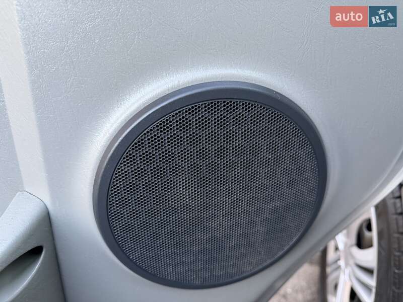 Минивэн Opel Vivaro 2012 в Львове