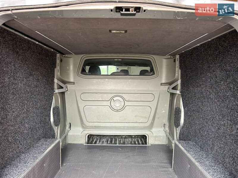 Вантажопасажирський фургон Opel Vivaro 2012 в Новій Ушиці