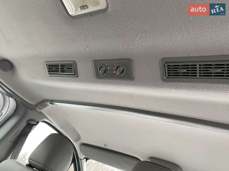 Минивэн Opel Vivaro 2013 в Виннице