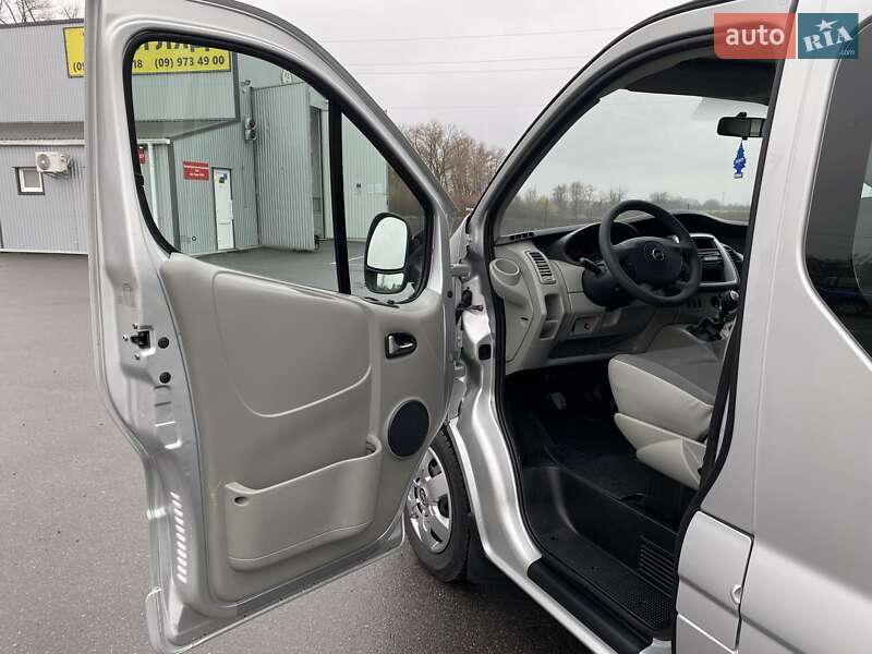 Минивэн Opel Vivaro 2013 в Виннице