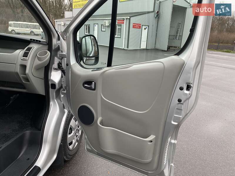 Минивэн Opel Vivaro 2013 в Виннице