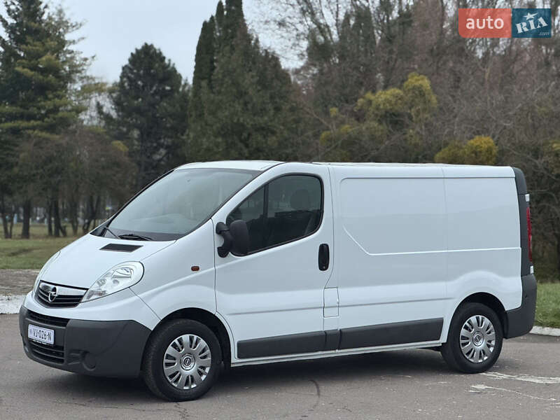 Грузовой фургон Opel Vivaro 2013 в Ровно