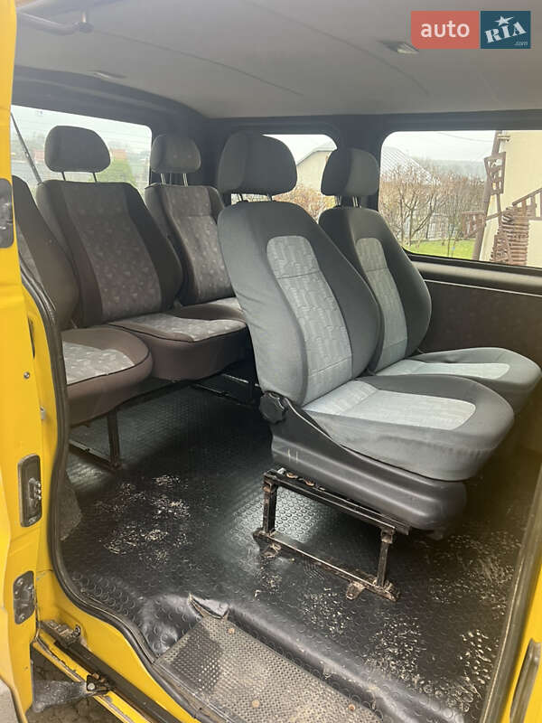 Минивэн Opel Vivaro 2004 в Копычинце