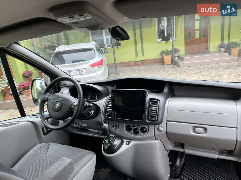 Минивэн Opel Vivaro 2013 в Кицмани