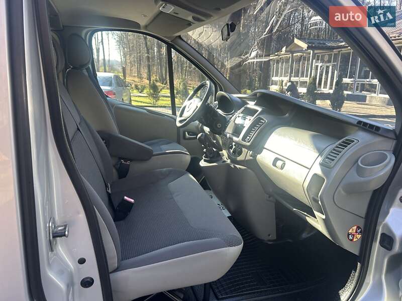 Минивэн Opel Vivaro 2014 в Луцке