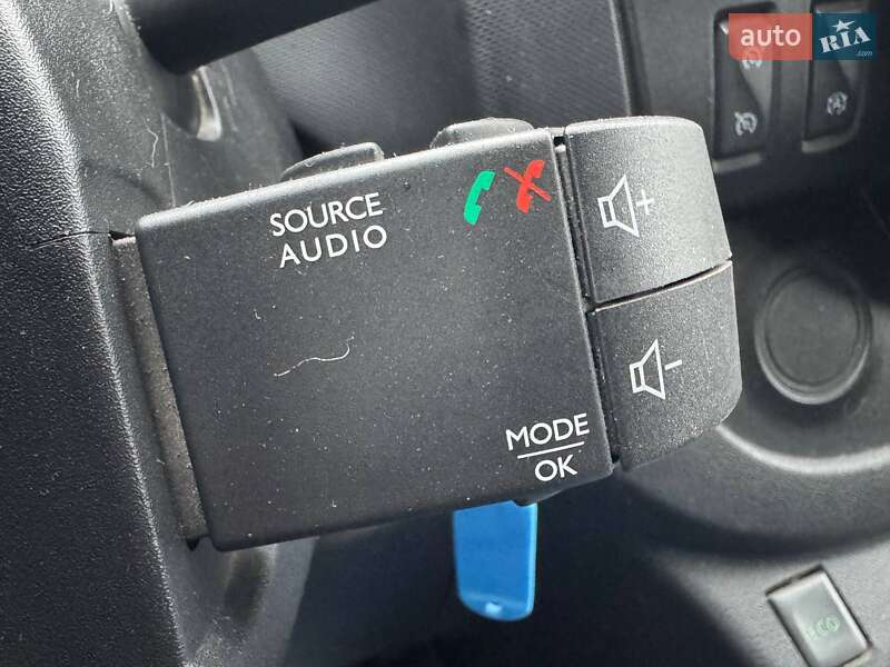 Минивэн Opel Vivaro 2017 в Киеве