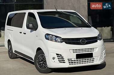 Мінівен Opel Vivaro 2019 в Ужгороді