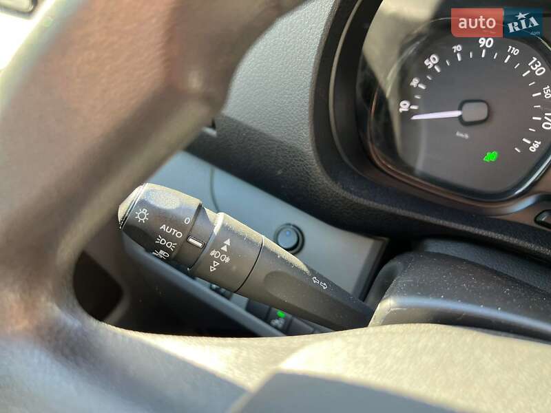 Мінівен Opel Vivaro 2019 в Ужгороді