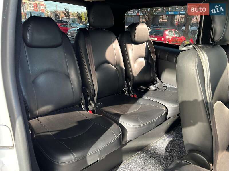 Мінівен Opel Vivaro 2019 в Ужгороді