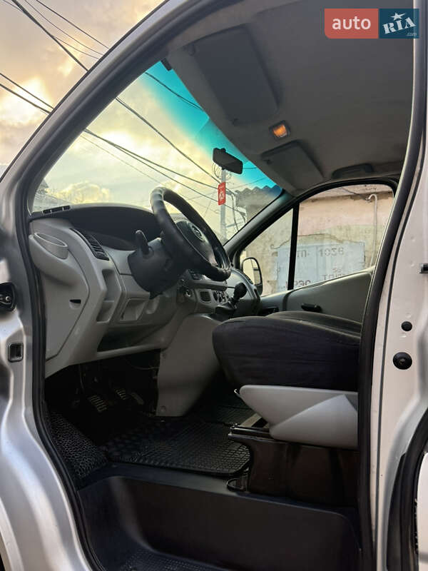 Минивэн Opel Vivaro 2005 в Измаиле фото 13 Минивэн Opel Vivaro 2005 в Измаиле