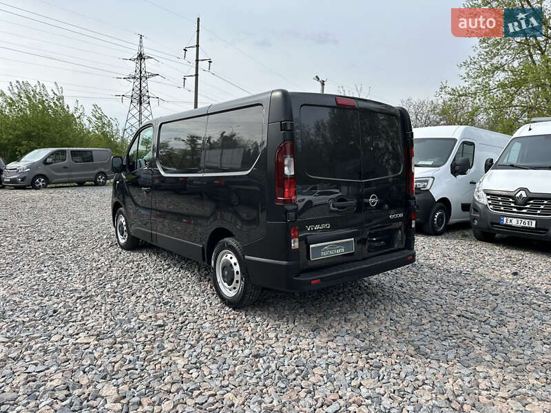 Грузовой фургон Opel Vivaro 2016 в Ровно
