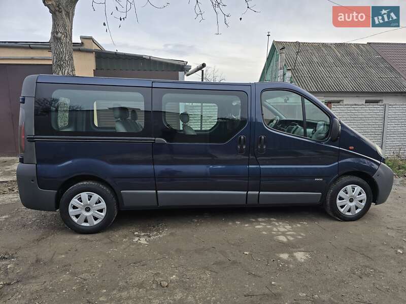 Мінівен Opel Vivaro 2006 в Запоріжжі