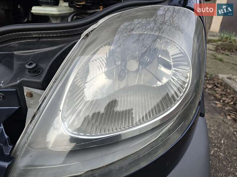 Мінівен Opel Vivaro 2006 в Запоріжжі