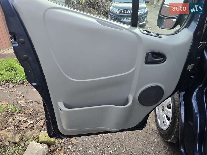 Мінівен Opel Vivaro 2006 в Запоріжжі