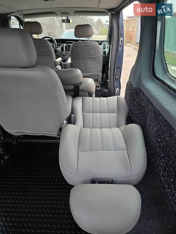 Мінівен Opel Vivaro 2006 в Запоріжжі