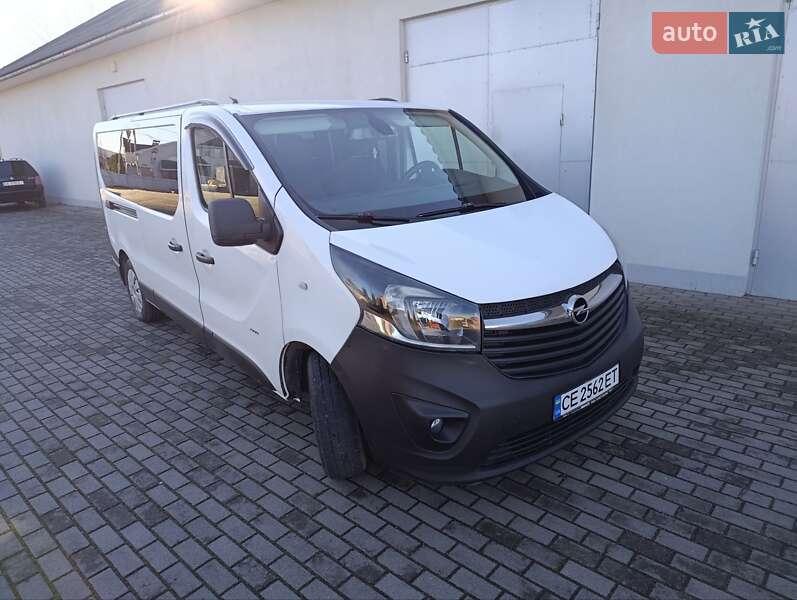Минивэн Opel Vivaro 2015 в Черновцах