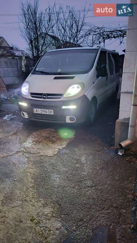 Минивэн Opel Vivaro 2002 в Ровно
