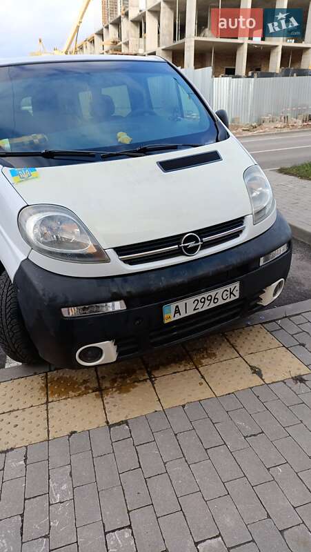 Минивэн Opel Vivaro 2002 в Ровно