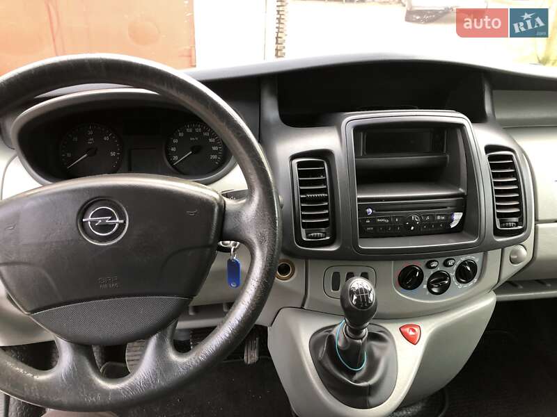 Минивэн Opel Vivaro 2012 в Красилове