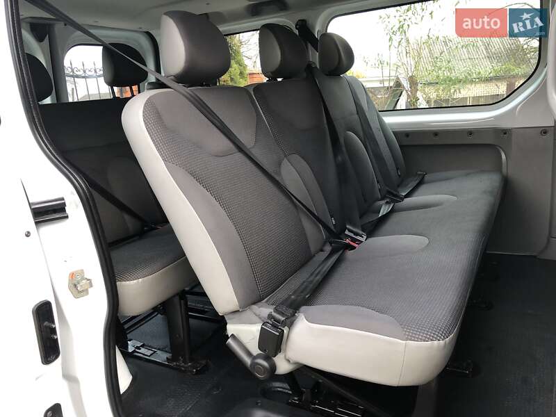 Минивэн Opel Vivaro 2012 в Красилове