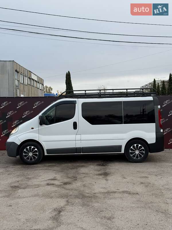 Минивэн Opel Vivaro 2011 в Сумах