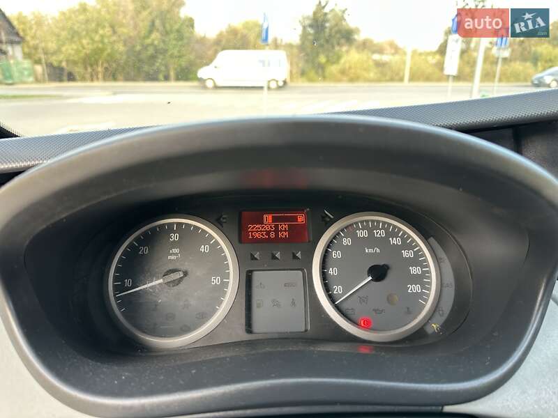 Минивэн Opel Vivaro 2013 в Дубно