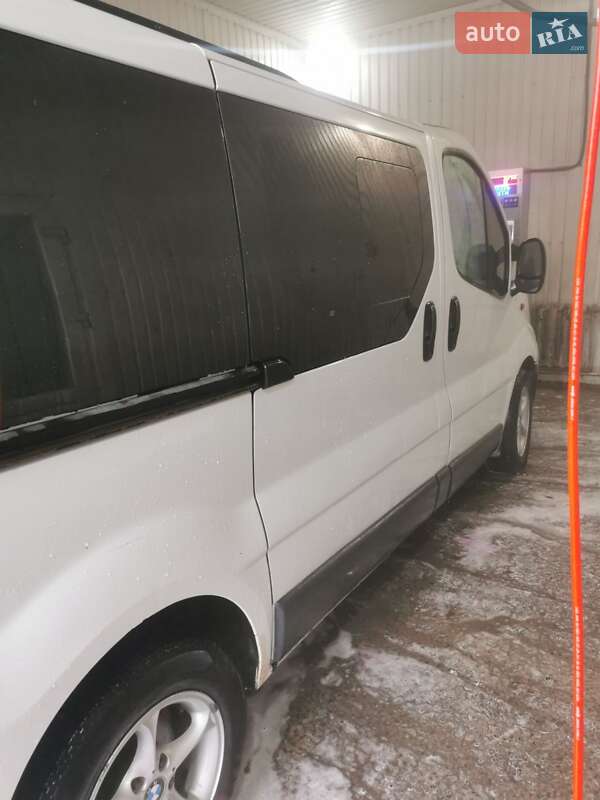 Минивэн Opel Vivaro 2004 в Хмельнике