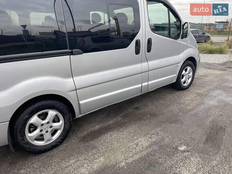 Минивэн Opel Vivaro 2007 в Буче