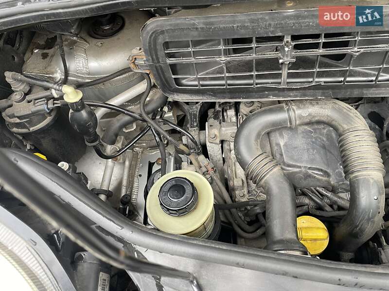 Минивэн Opel Vivaro 2007 в Буче