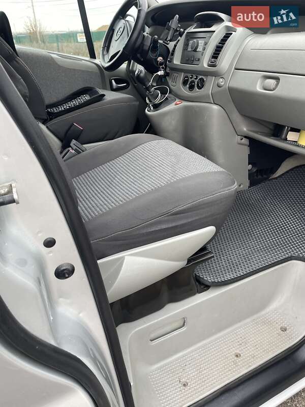 Минивэн Opel Vivaro 2007 в Буче