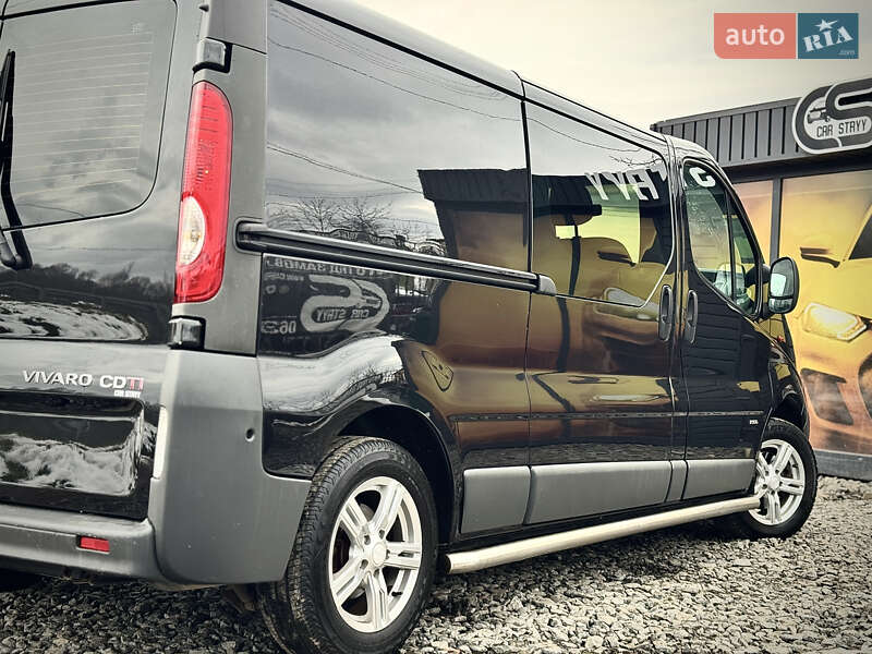 Минивэн Opel Vivaro 2012 в Стрые