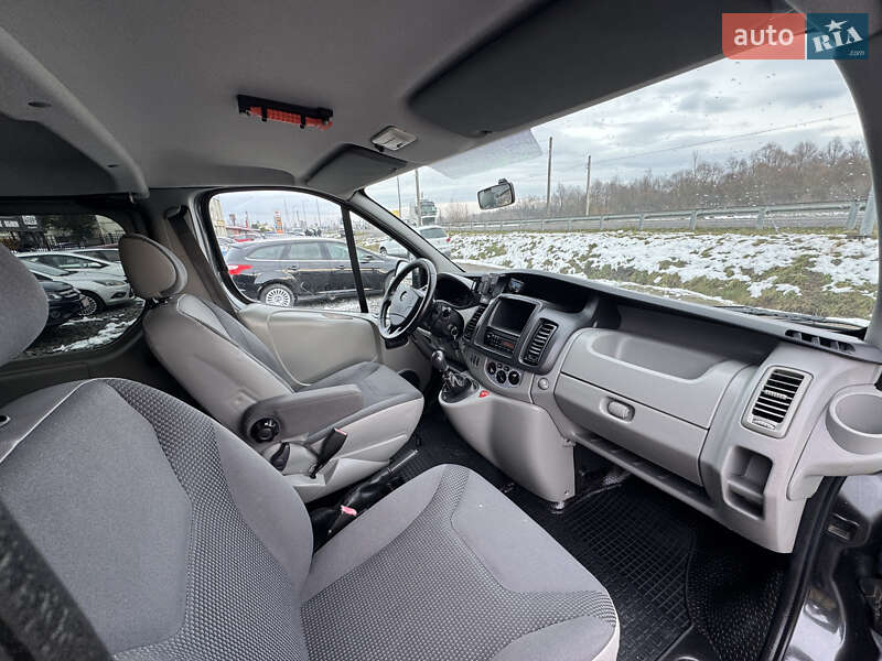 Минивэн Opel Vivaro 2012 в Стрые