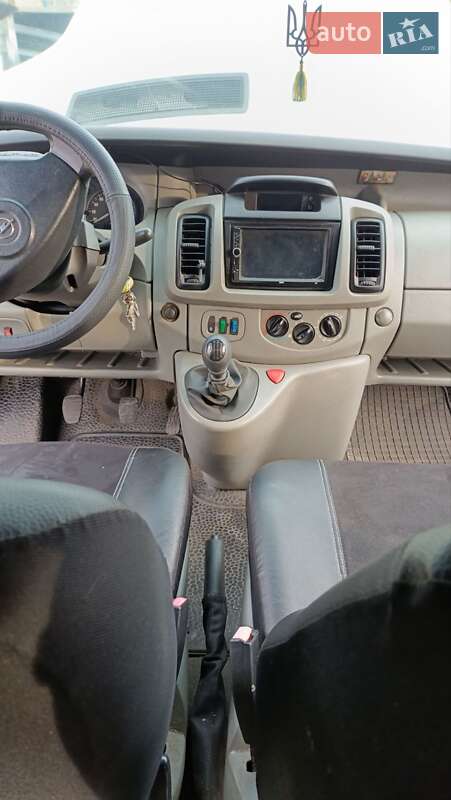 Минивэн Opel Vivaro 2002 в Ровно