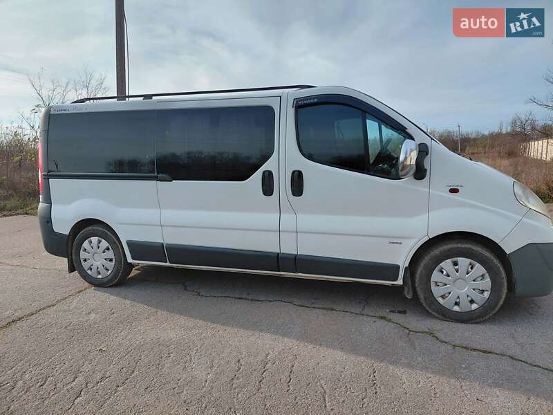 Минивэн Opel Vivaro 2007 в Новоднестровске