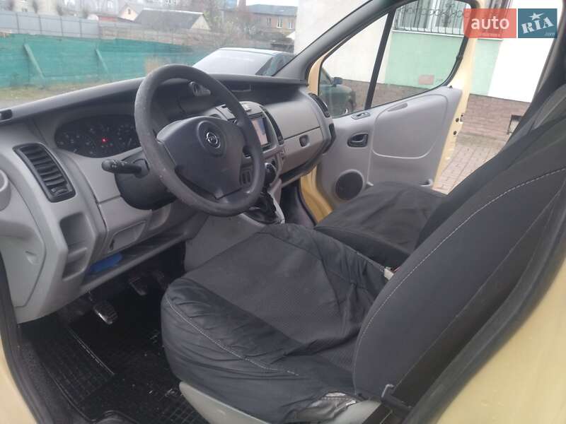 Минивэн Opel Vivaro 2004 в Луцке
