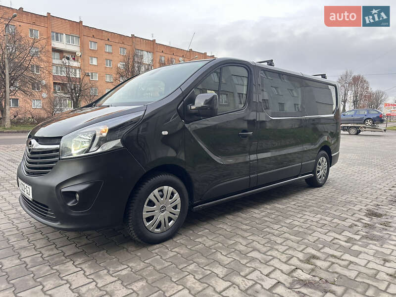 Мінівен Opel Vivaro 2017 в Дубні