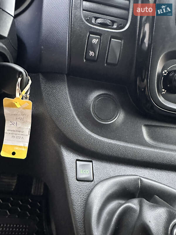 Мінівен Opel Vivaro 2017 в Дубні