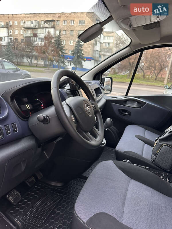 Мінівен Opel Vivaro 2017 в Дубні