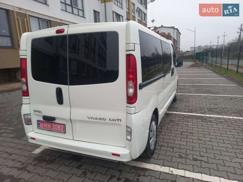 Минивэн Opel Vivaro 2010 в Ковеле