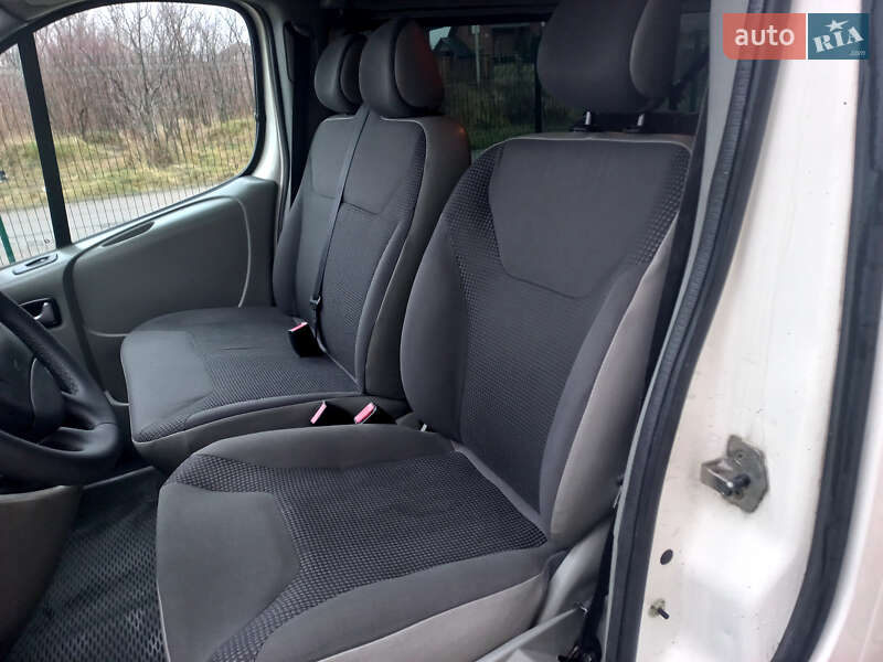 Минивэн Opel Vivaro 2010 в Ковеле