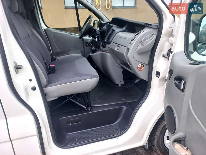 Минивэн Opel Vivaro 2010 в Ковеле