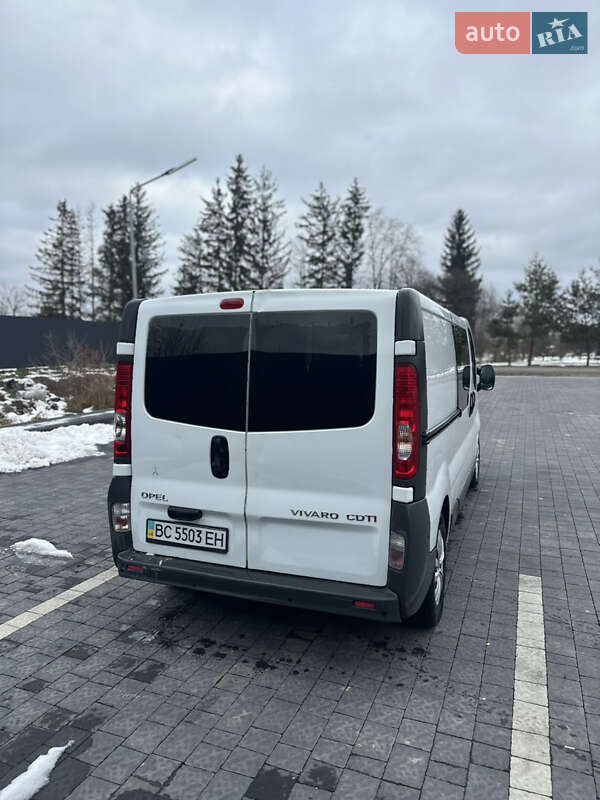 Минивэн Opel Vivaro 2010 в Самборе