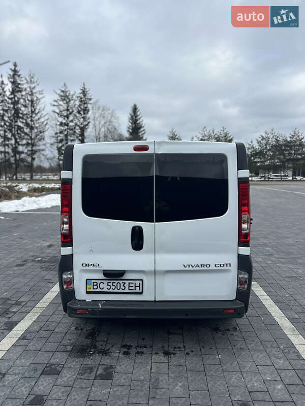 Минивэн Opel Vivaro 2010 в Самборе