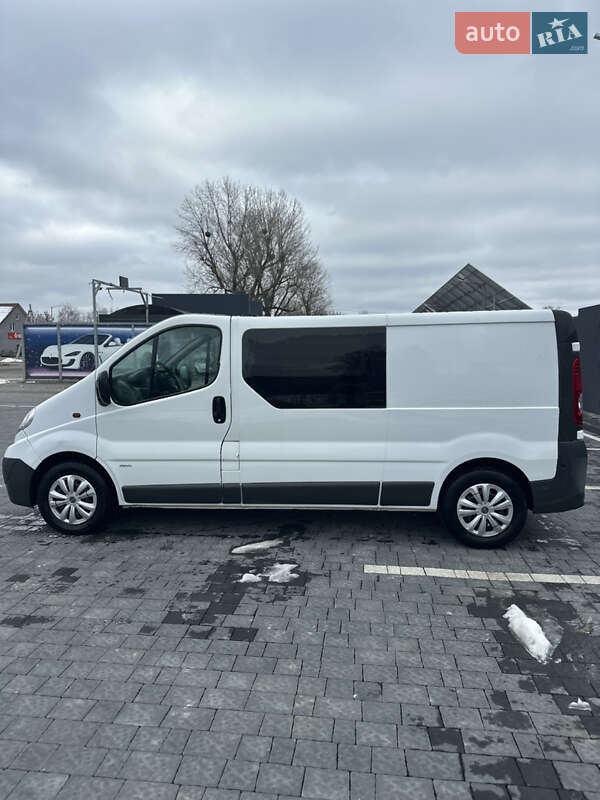 Минивэн Opel Vivaro 2010 в Самборе
