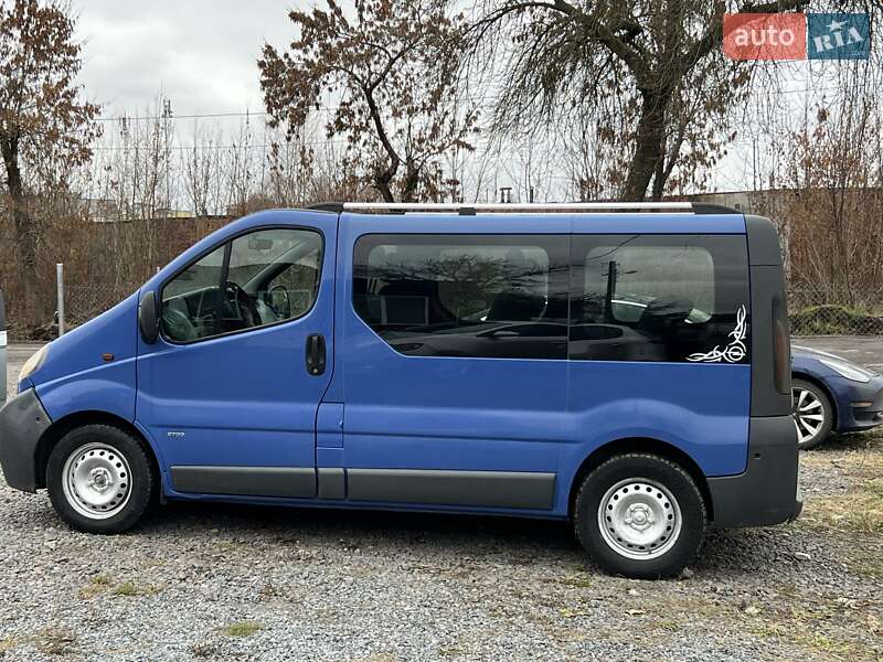Мінівен Opel Vivaro 2003 в Шептицькому