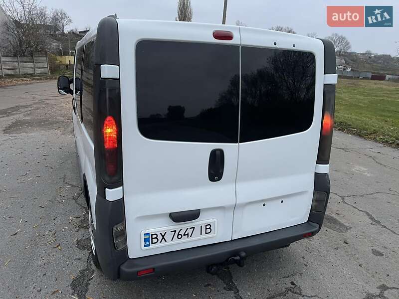 Минивэн Opel Vivaro 2001 в Теофиполе
