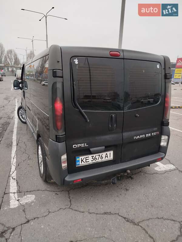 Минивэн Opel Vivaro 2004 в Подгородном