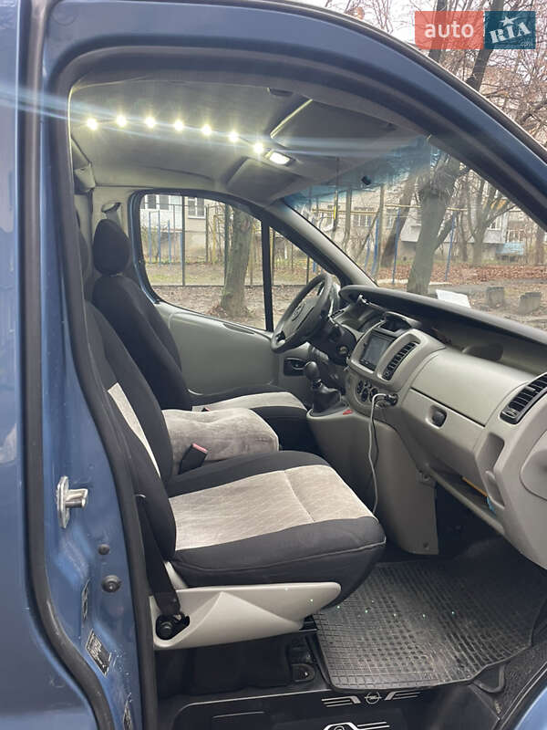 Минивэн Opel Vivaro 2004 в Виннице