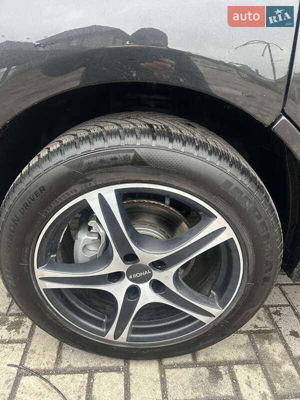 Грузовой фургон Opel Vivaro 2012 в Ровно